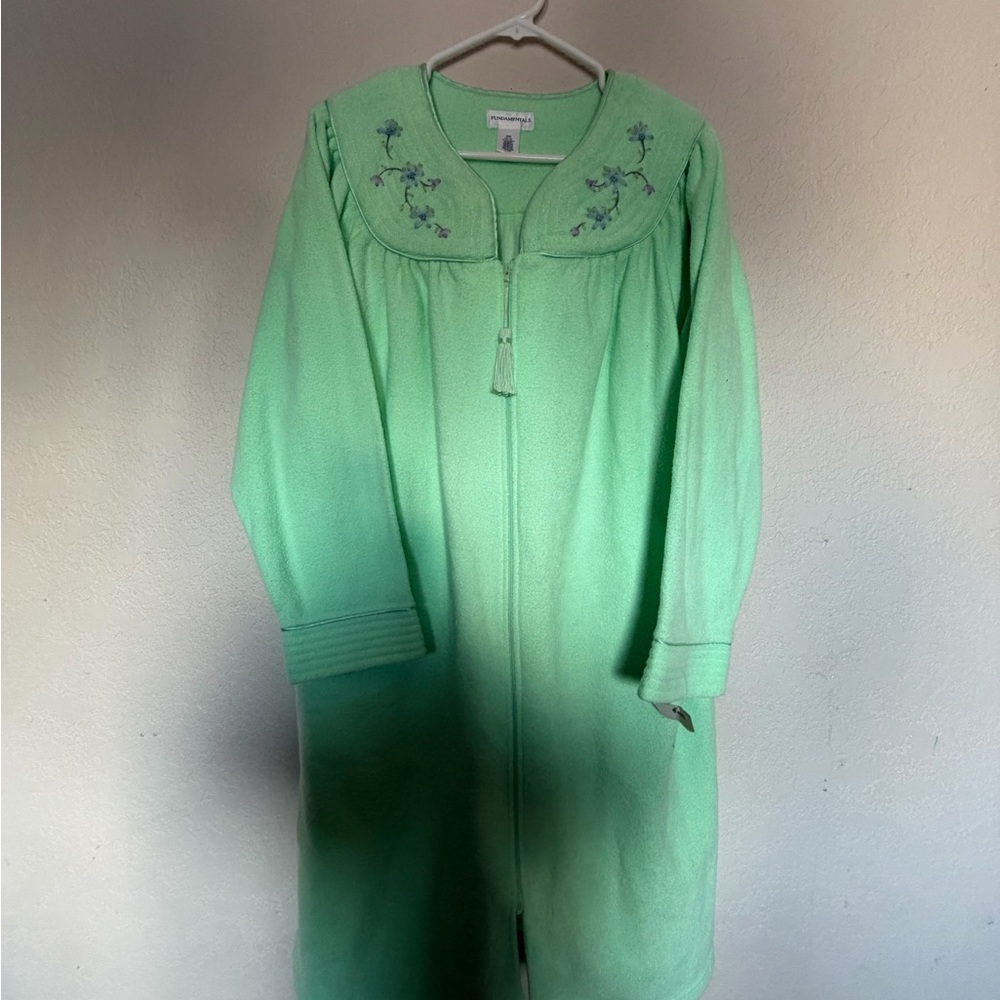 Green Embroidered Zip-Up Robe vintage